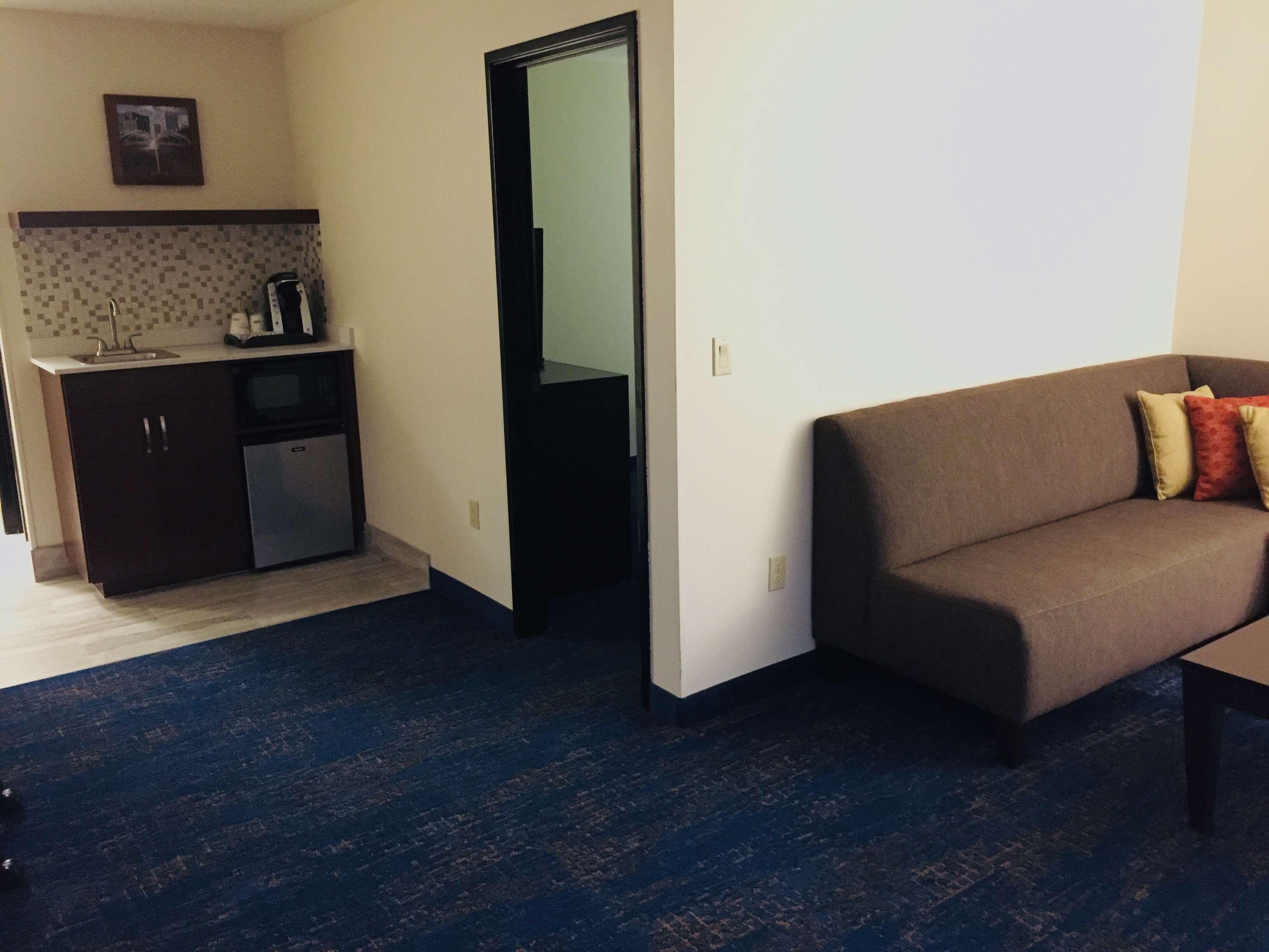 Best Western Plus Executive Hotel & Suites Sulphur Εξωτερικό φωτογραφία
